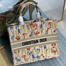 Christian Dior Shopping Bags